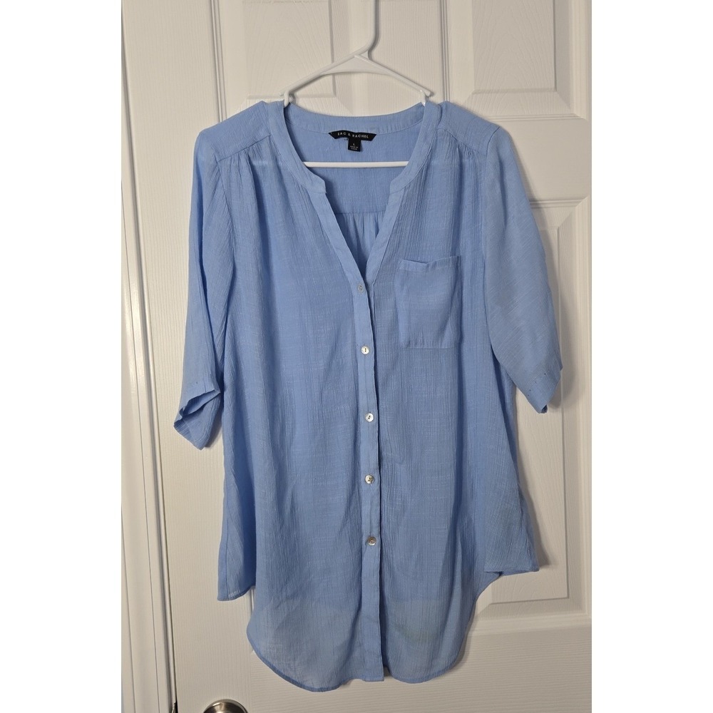 Zac & Rachel  Womans Blouse Size Large button down front. Light Blue